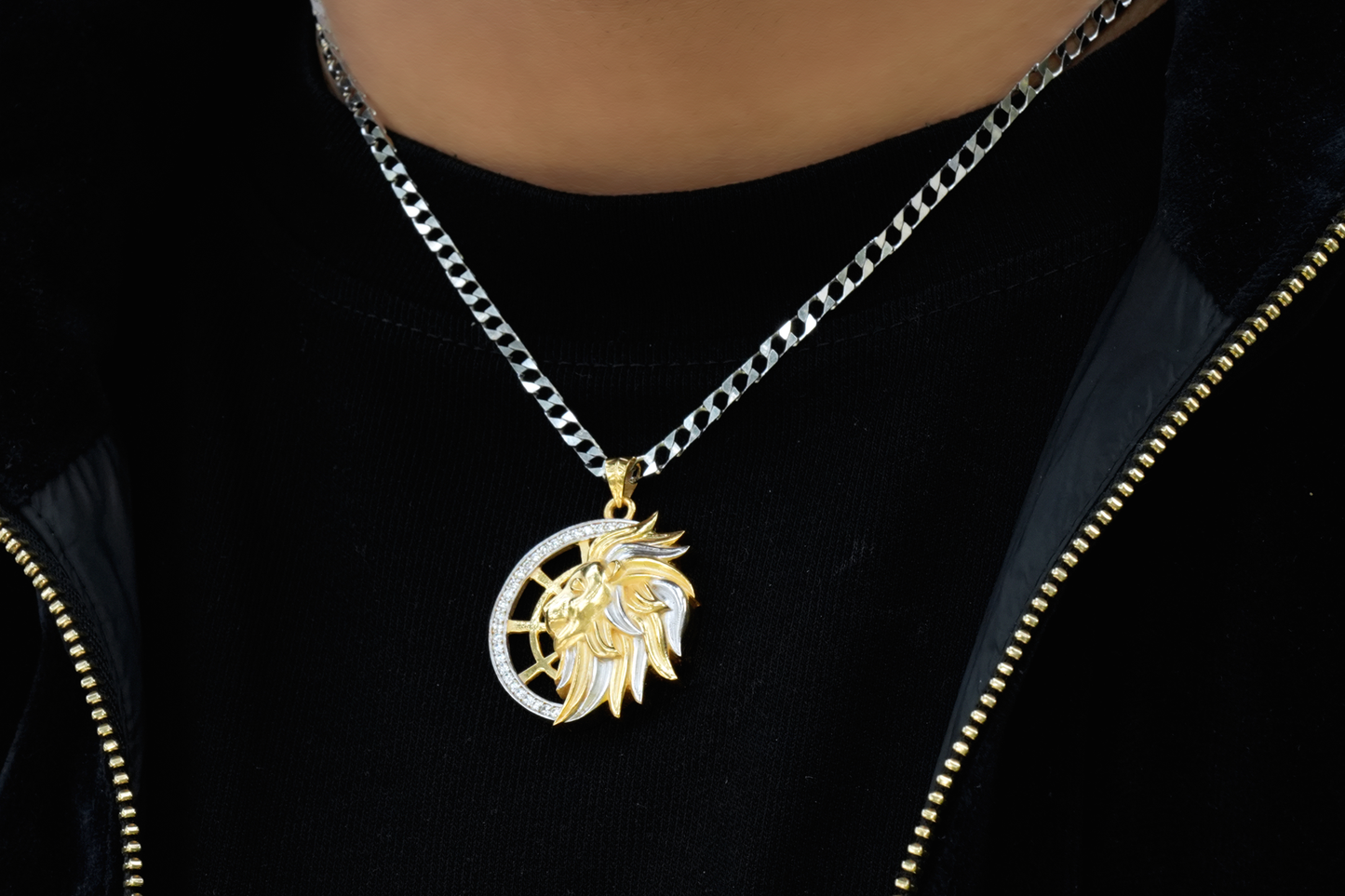 THE LION'S CREST LIMITED EDITION